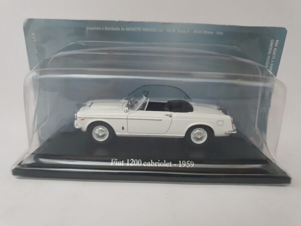 Fiat 1200 cabriolet -1959 scala 1/43 Hachette