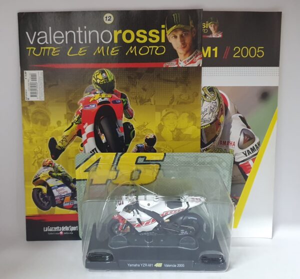 Yamaha YZR-M1 Valencia 2005 Valentino Rossi 46 1/18 - uscita 12