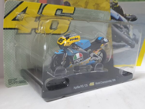 Aprilia RS 125 World Championship 1996 Valentino Rossi 46 1/18 - uscita 21 - immagine 2