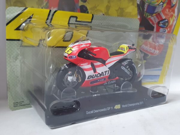 Ducati Desmosedici GP 11 World Champion 2011 Valentino Rossi 46 1/18 - uscita 23 - immagine 2