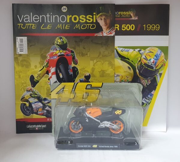 Honda NSR 500 1st Honda Jerez 1999 Valentino Rossi 46 1/18 - uscita 29