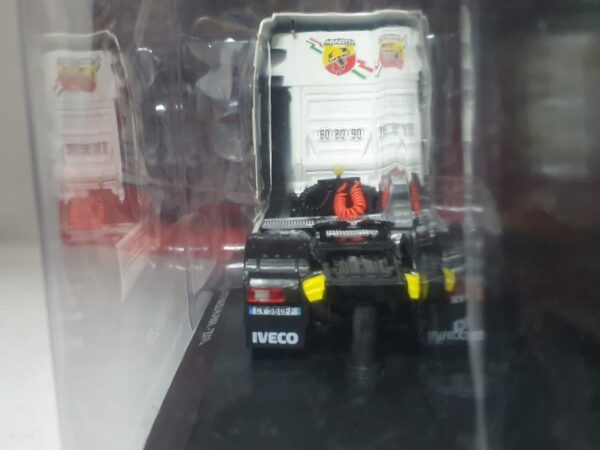 IVECO STRALIS HI-WAI ABARTH 2016 1:43 Truck Tuning Collection - immagine 5