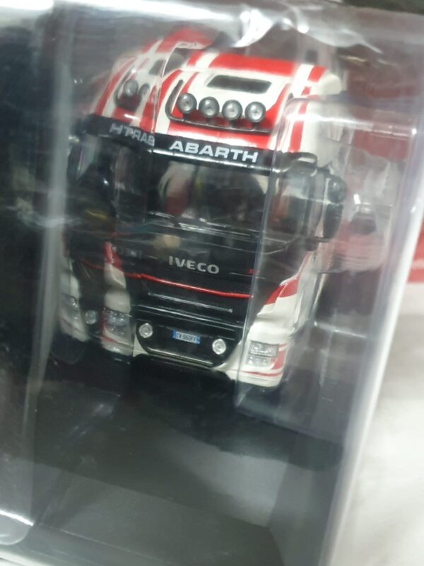 IVECO STRALIS HI-WAI ABARTH 2016 1:43 Truck Tuning Collection - immagine 3